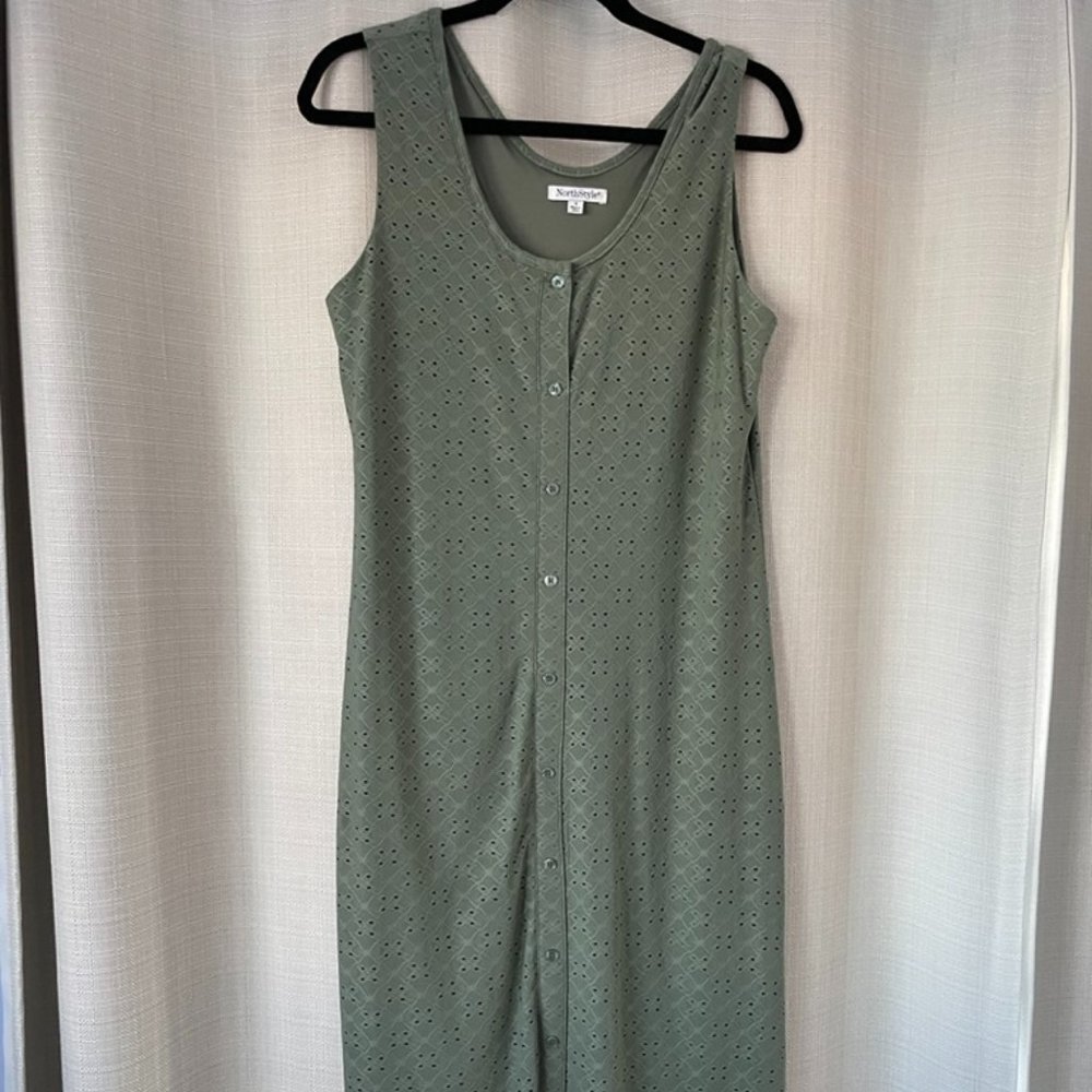 Northstyle Moss Green Eyelet Sleeveless Sheath, Fully Lined